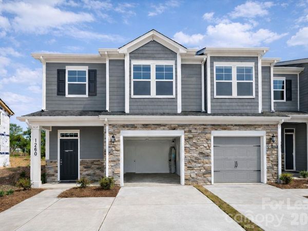 1260 Scarlet Firethorne Avenue , Huntersville, NC 28028