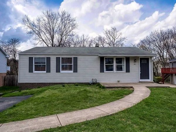 646 Harborview Dr, Pittsburgh, PA 15239