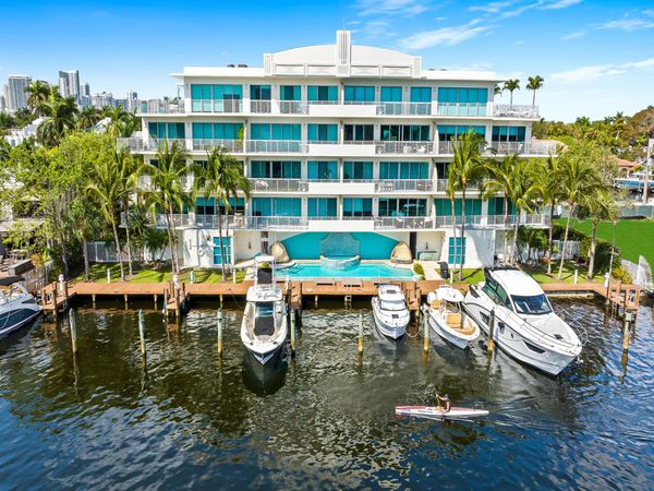 444 Hendricks Isle, Unit 301, Fort Lauderdale, FL 33301