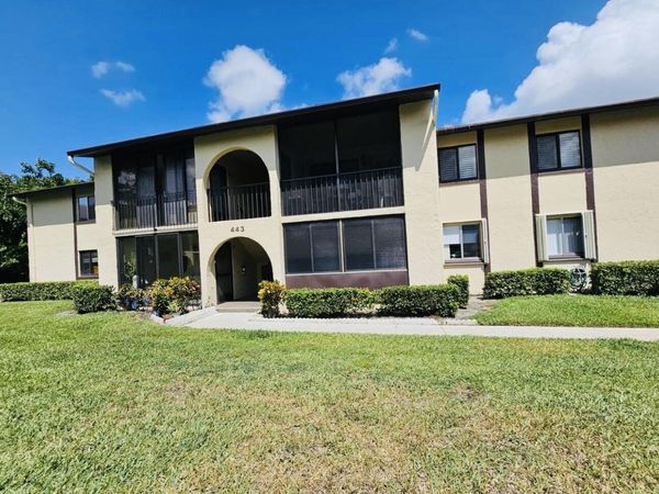 443 Pine Glen Lane, Unit C-2, Greenacres, FL 33463