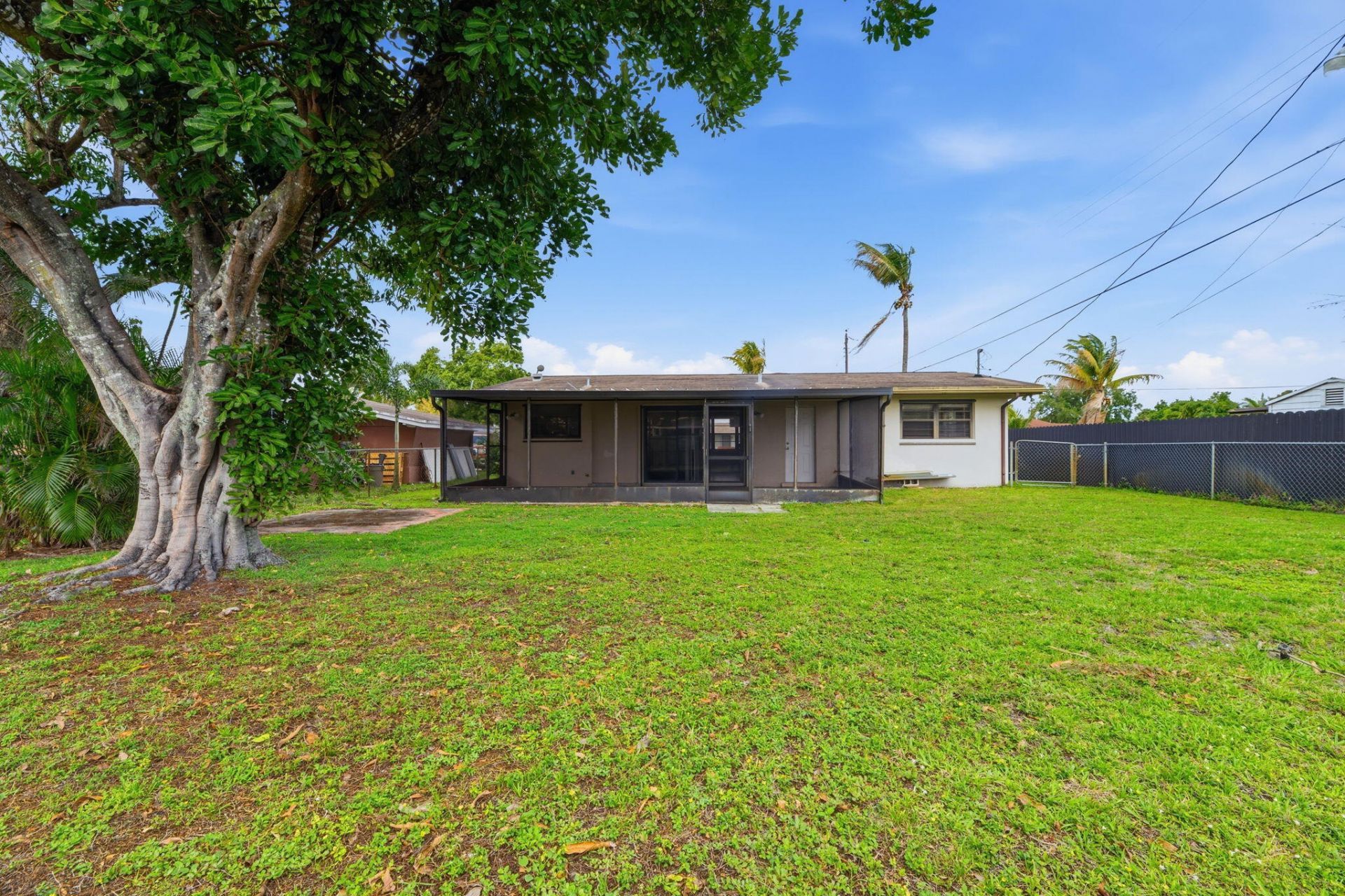 7670 NW 11th Court, Pembroke Pines, FL 33024 Photo