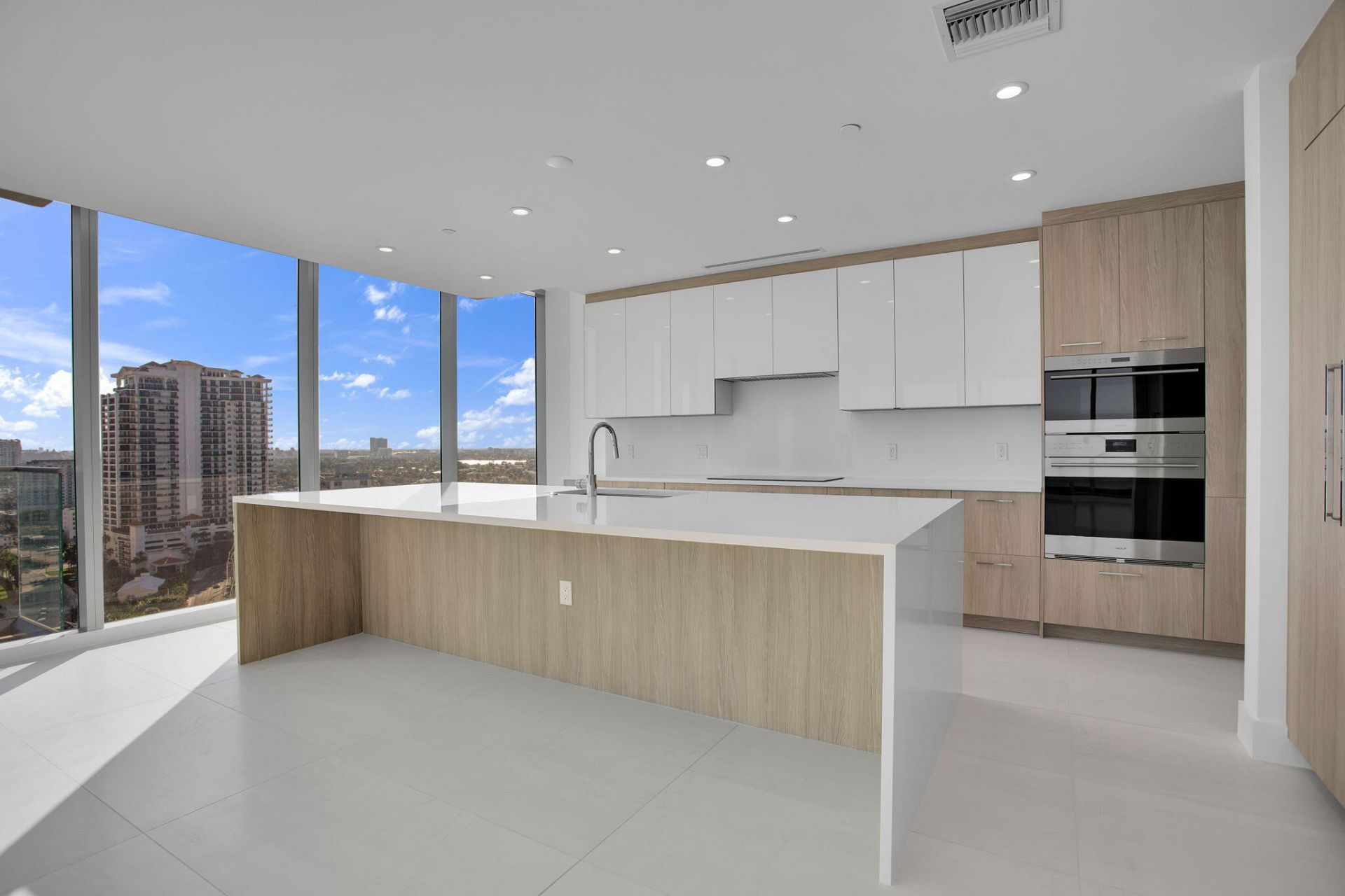 153 N Seabreeze Blvd, Unit 1602, Fort Lauderdale, FL 33304 Photo