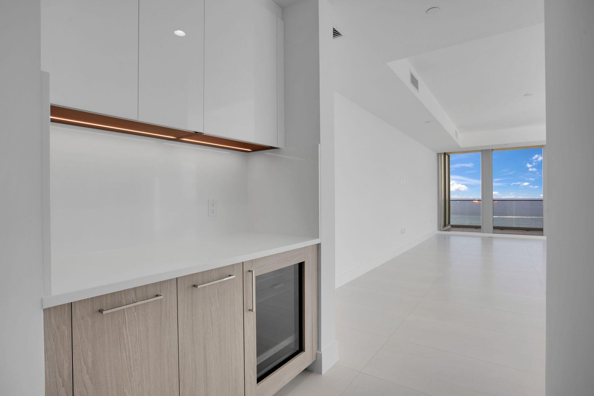 153 N Seabreeze Blvd, Unit 1602, Fort Lauderdale, FL 33304 Photo