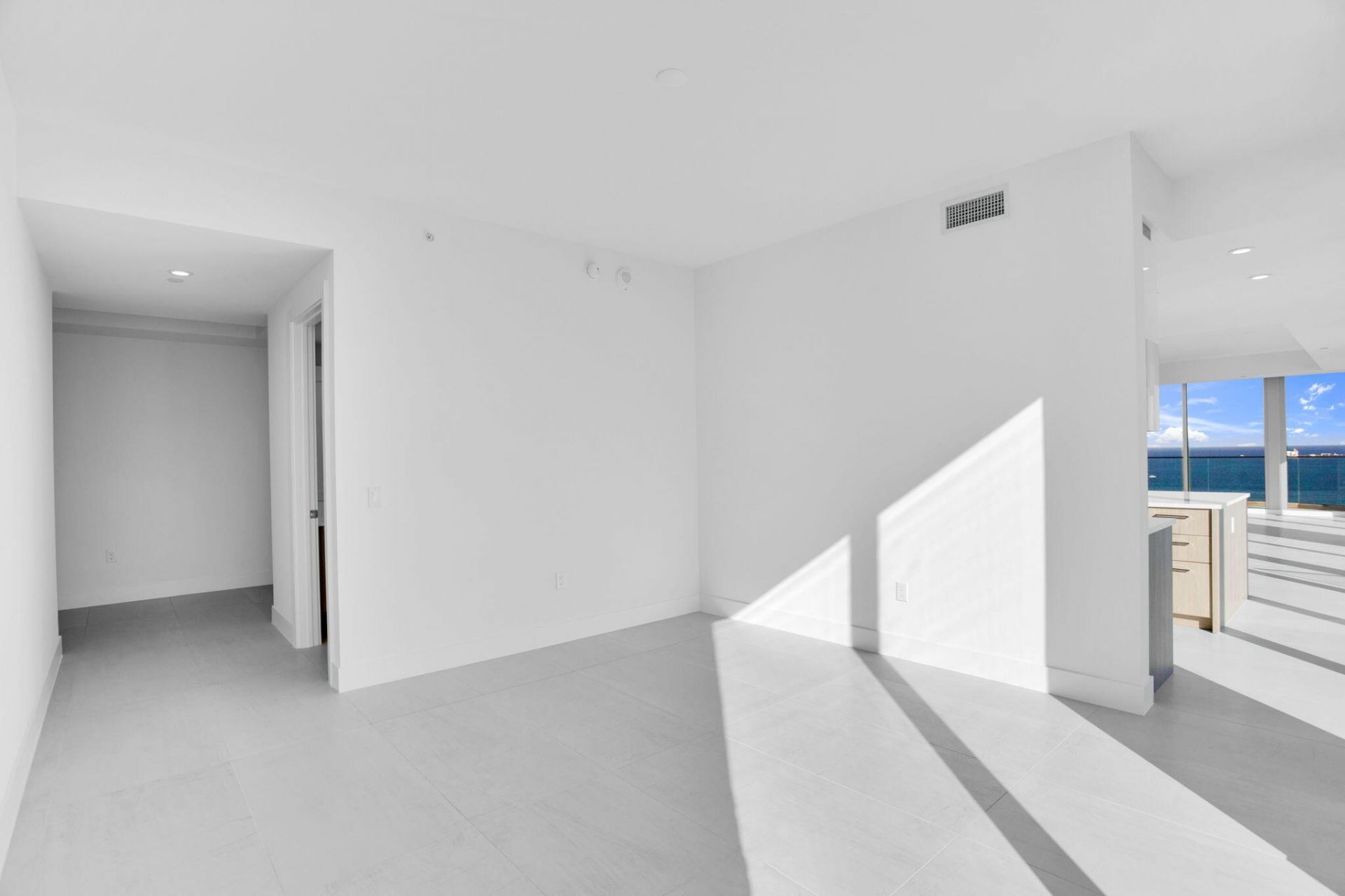 153 N Seabreeze Blvd, Unit 1602, Fort Lauderdale, FL 33304 Photo