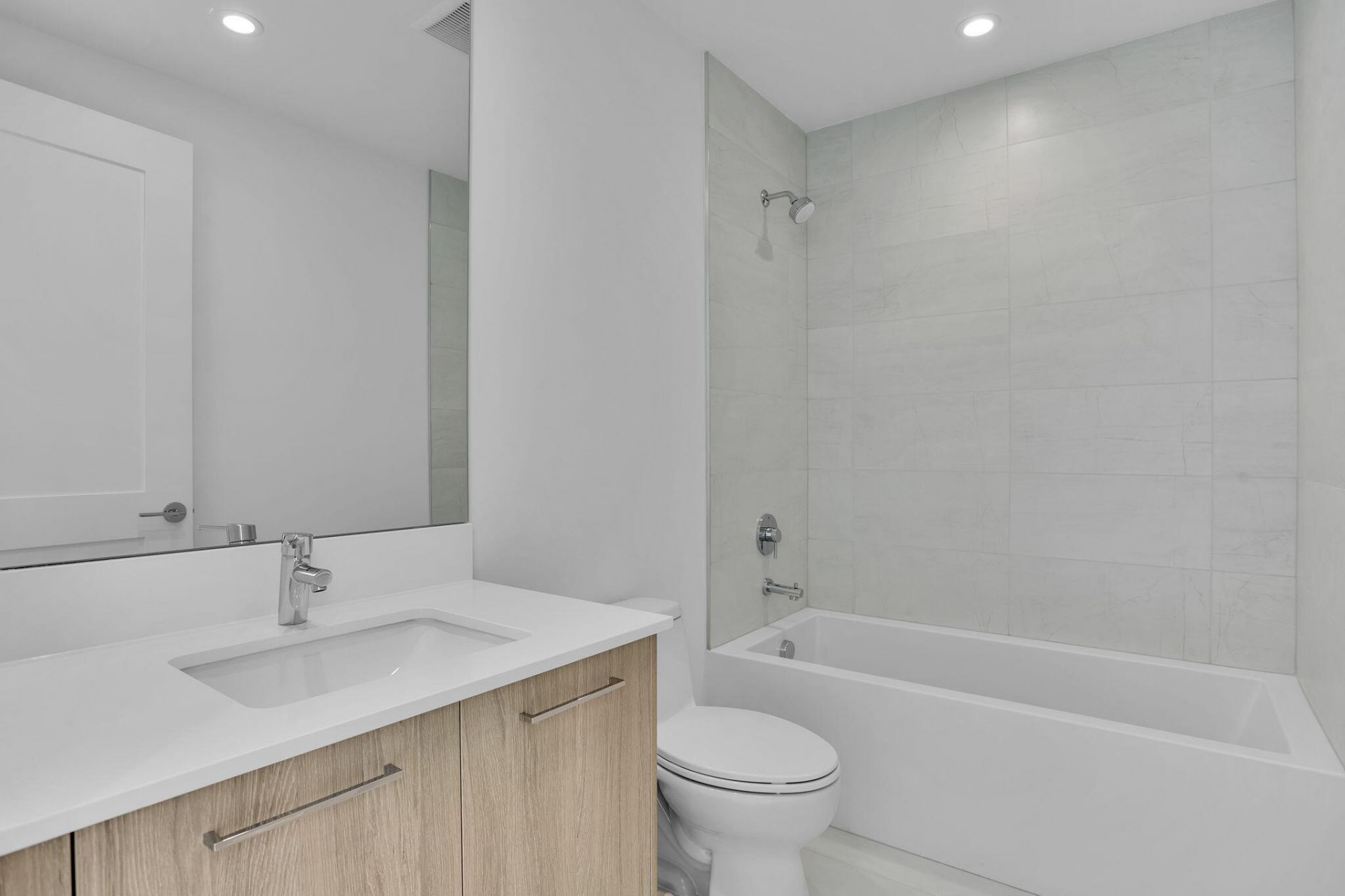 153 N Seabreeze Blvd, Unit 1602, Fort Lauderdale, FL 33304 Photo