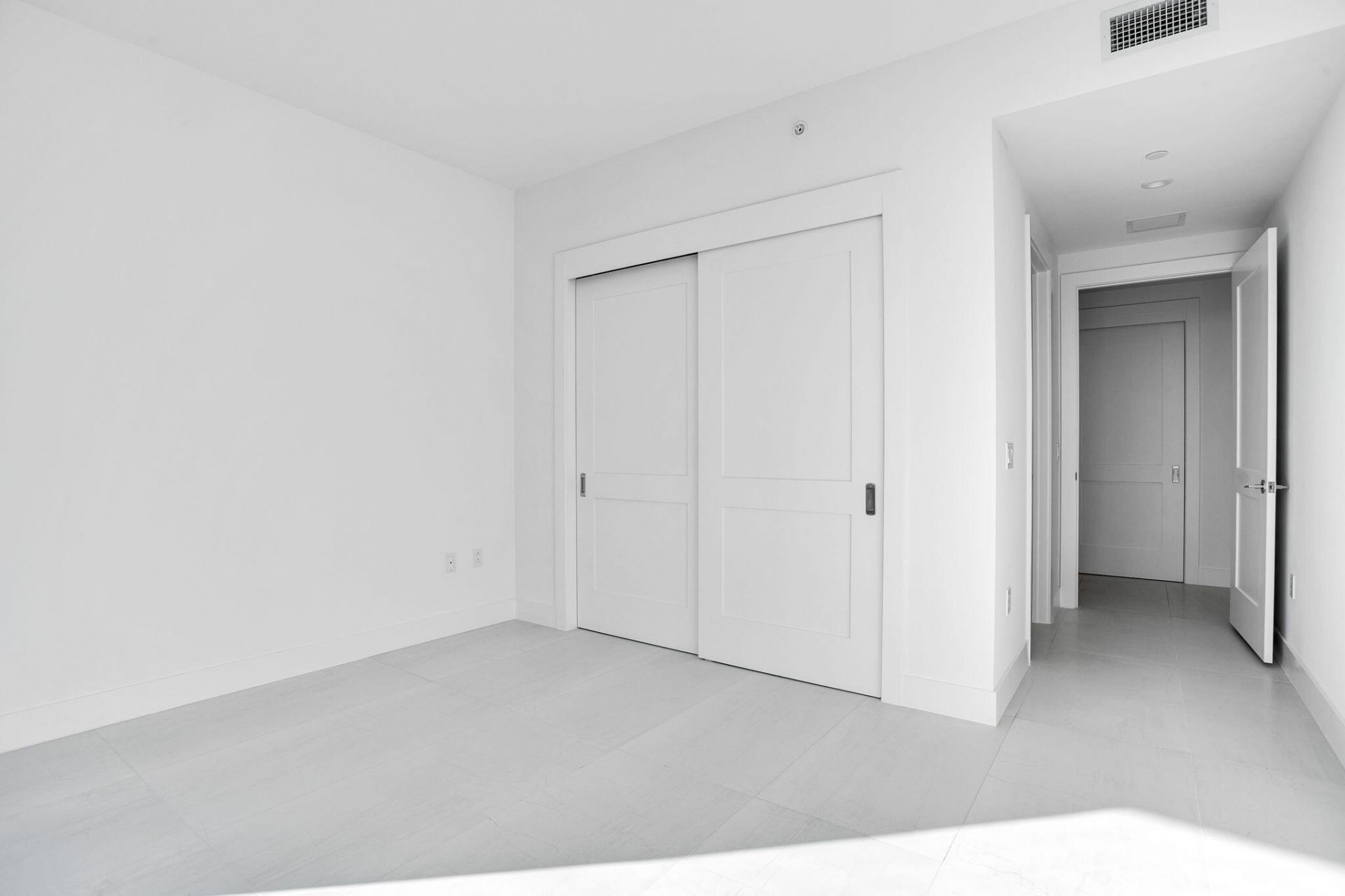 153 N Seabreeze Blvd, Unit 1602, Fort Lauderdale, FL 33304 Photo