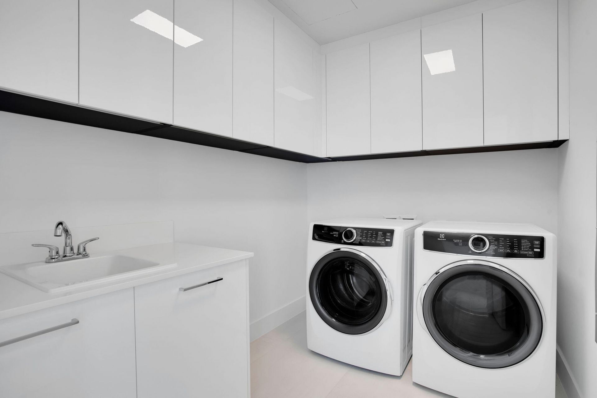 153 N Seabreeze Blvd, Unit 1602, Fort Lauderdale, FL 33304 Photo