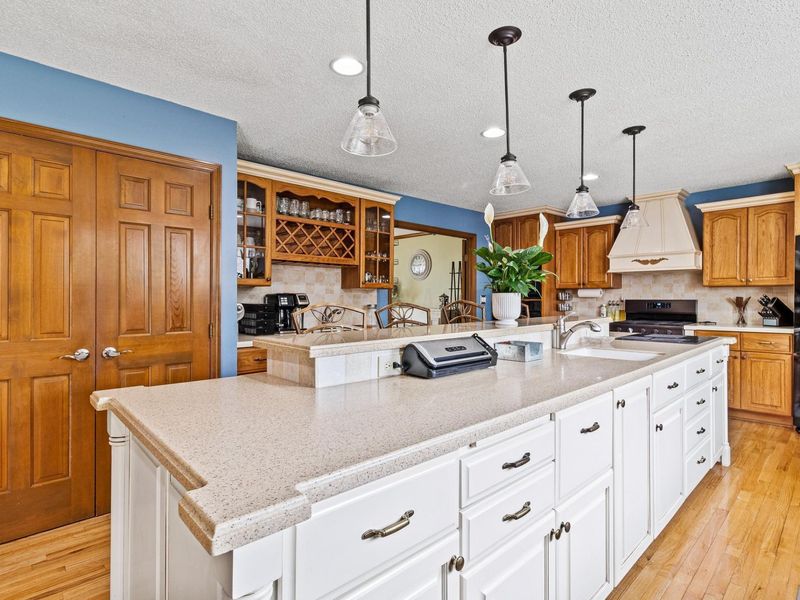 7482 Lindbrook Court, Reynoldsburg, OH 43068 Photo 6