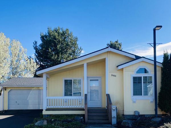 2400 SW Phlox Pond Drive, Redmond, OR 97756