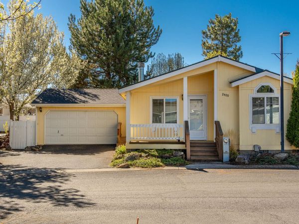 2400 SW Phlox Pond Drive, Redmond, OR 97756