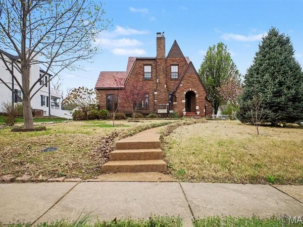 400 Royal Avenue , St Louis, MO 63135