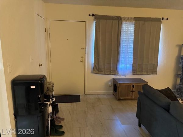 2080 Karen Avenue, Unit 15, Las Vegas, NV 89169