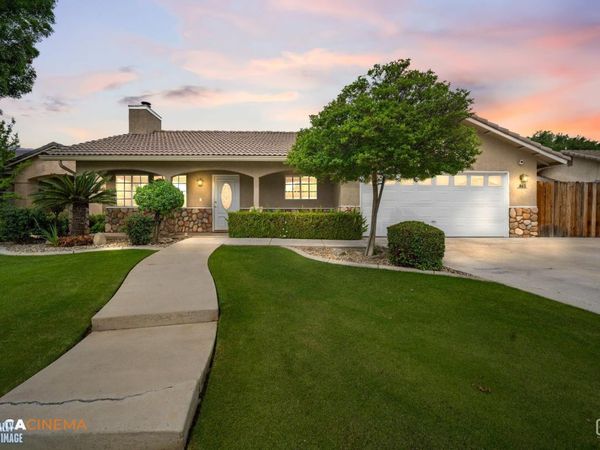 4611 Polo Club Drive, Bakersfield, CA 93312
