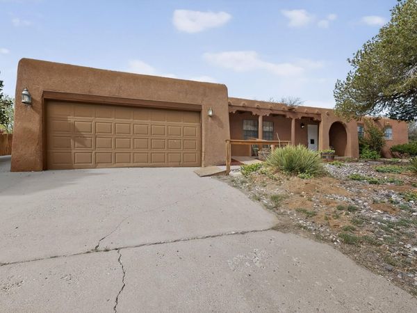 2810 Calle Campeon , Santa Fe, NM 87505