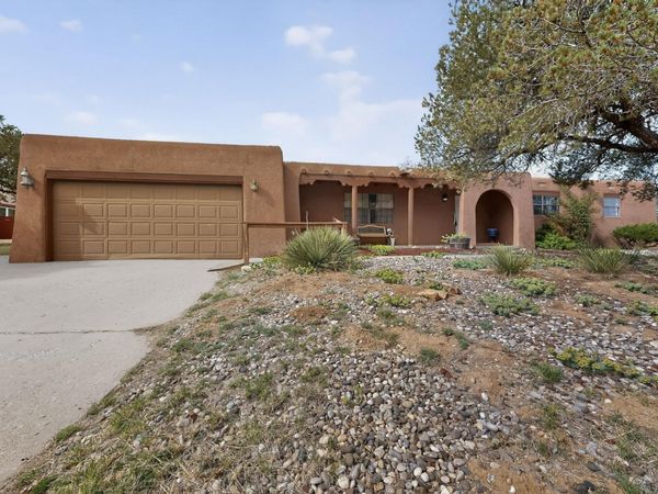 2810 Calle Campeon, Santa Fe, NM 87505