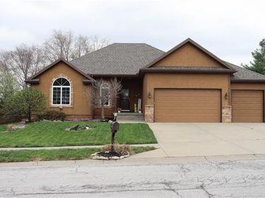 915 Englewood Drive, Kearney, MO 64060