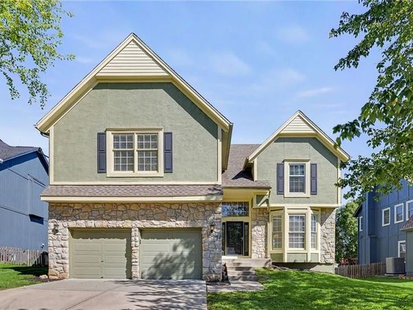 8006 W 129 Terrace, Overland Park, KS 66213