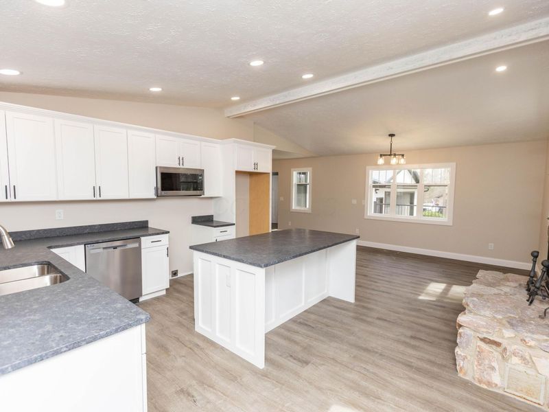 828 Terrace View Drive , Howard, OH 43028 Photo 12