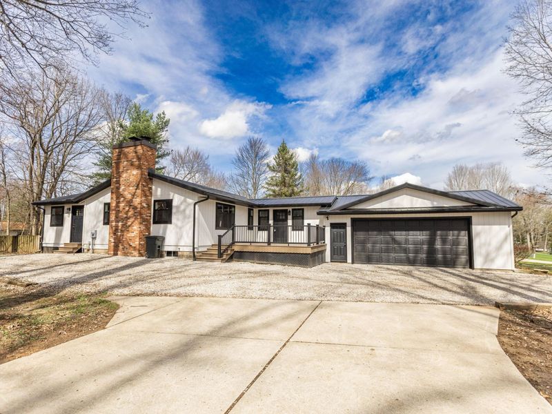 828 Terrace View Drive , Howard, OH 43028 Photo 2