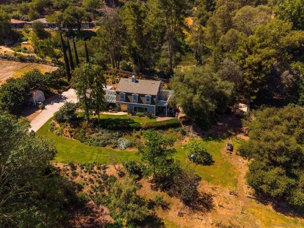 28808 Mountain Meadow, Escondido, CA 92026