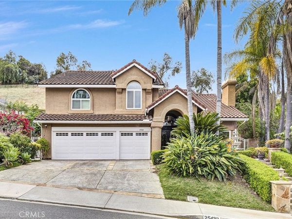 25432 Nottingham Court, Laguna Hills, CA 92653