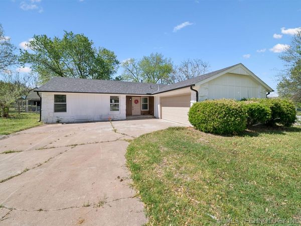 2934 W 68th Street, Tulsa, OK 74132