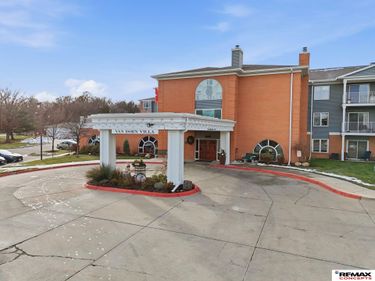3001 S 51st Street Court, Unit 321, Lincoln, NE 68506