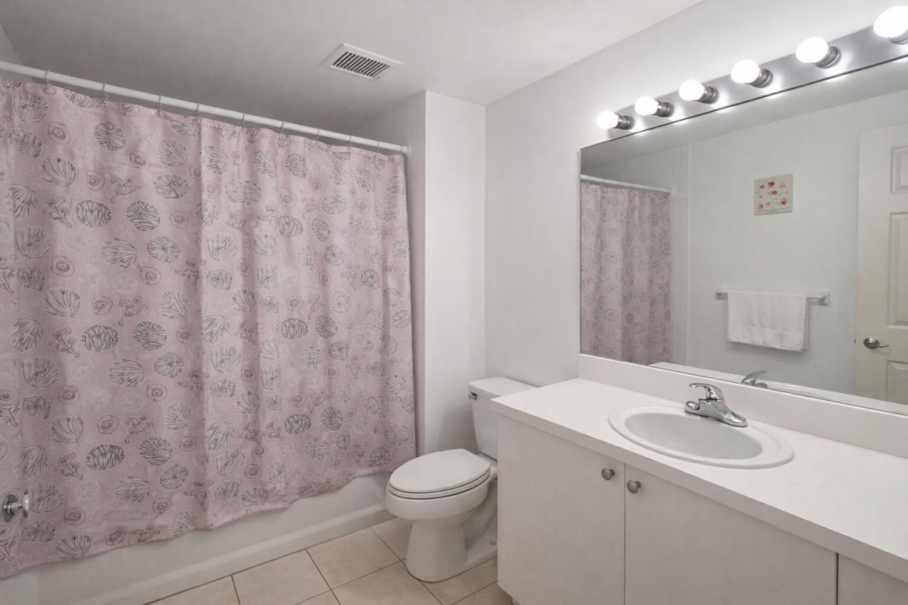 7980 N Nob Hill Road, Unit 205, Tamarac, FL 33321 Photo