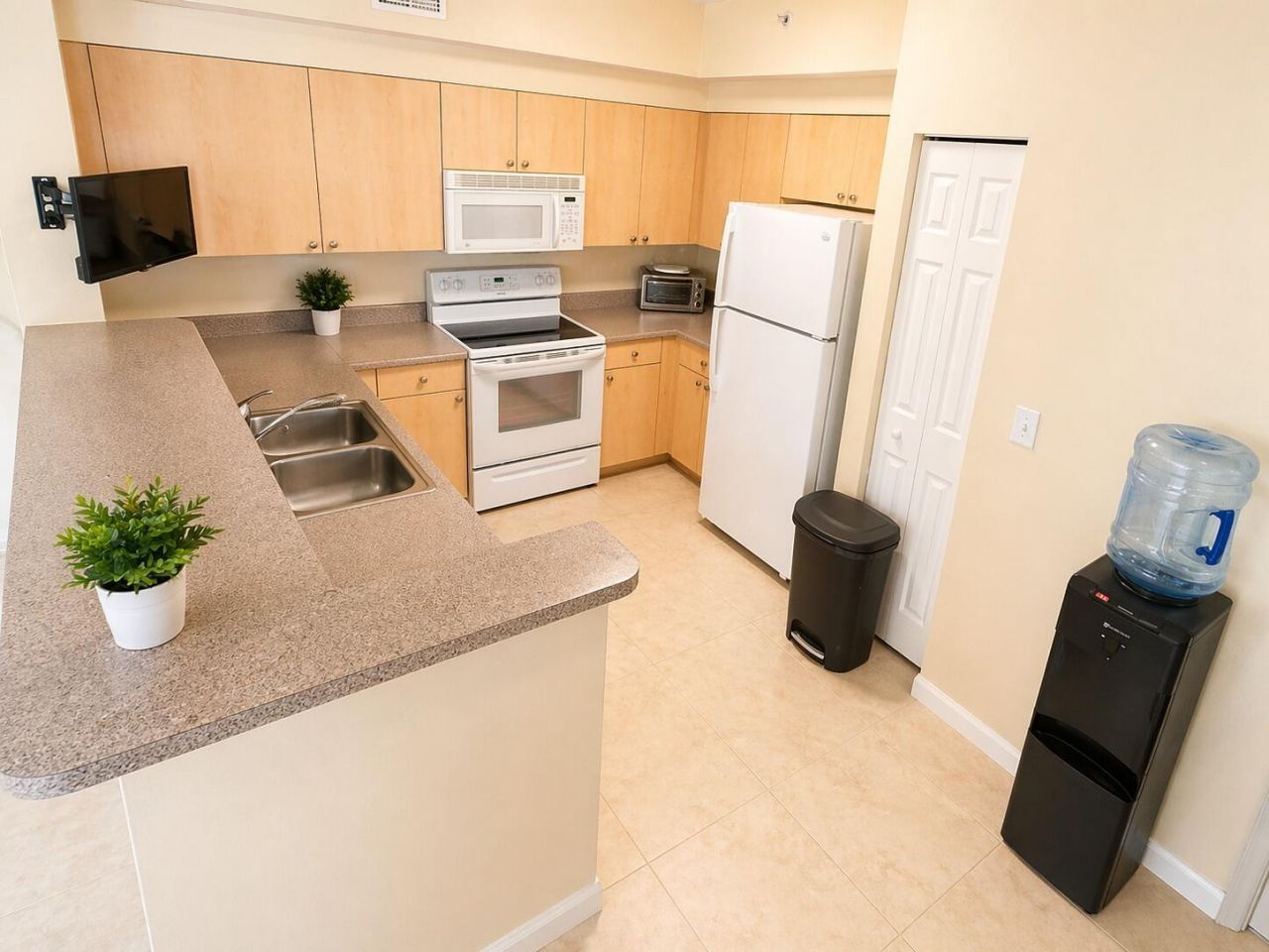 7980 N Nob Hill Road, Unit 205, Tamarac, FL 33321 Photo