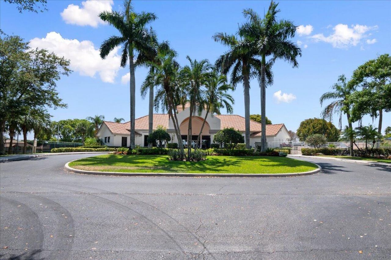 484 Otter Lane N, Jupiter, FL 33458 Photo