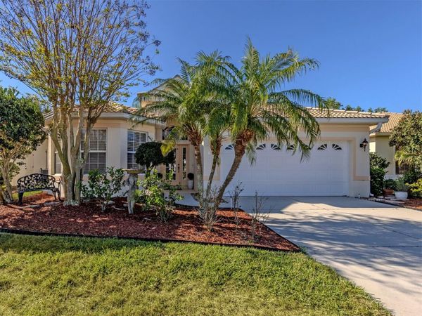 404 PINEWOOD LAKE DRIVE , VENICE, FL 34285
