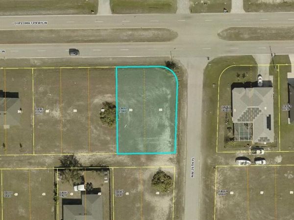 2614 DIPLOMAT PARKWAY W, CAPE CORAL, FL 33993