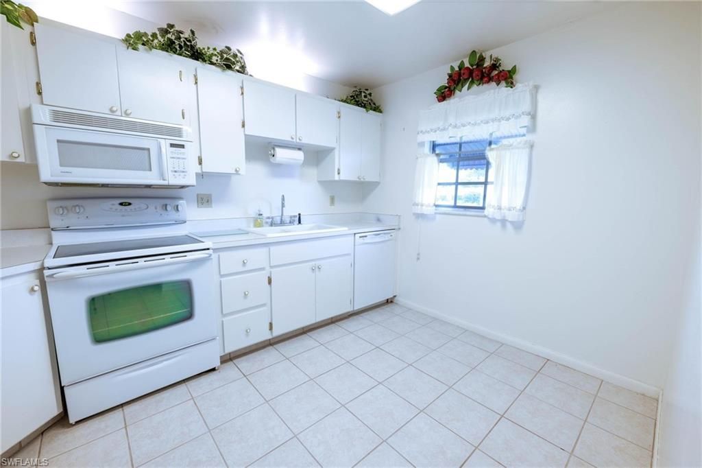 1390 Myerlee Country Club Blvd, Fort Myers, FL 33919 Photo