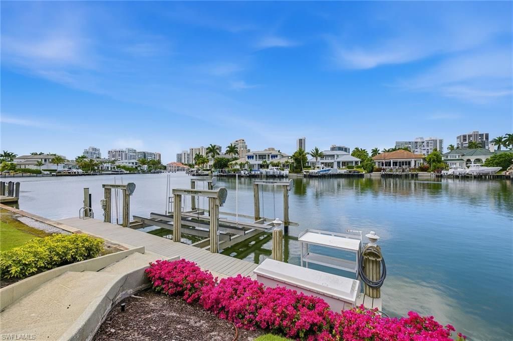 4459 Crayton Rd , Naples, FL 34103 Photo