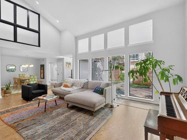 925 Easton Place, Dallas, TX 75218