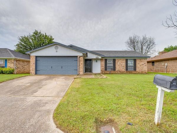 2733 Southpark Lane, Fort Worth, TX 76133