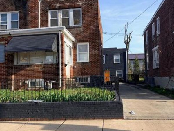 220 N 9TH STREET, DARBY, PA 19023