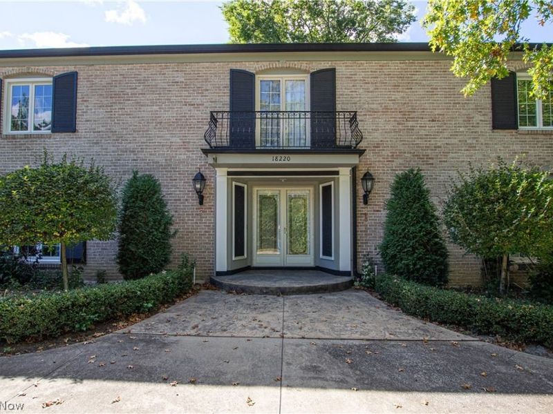 18220 Parkland Drive, Shaker Heights, OH 44122 Photo 3