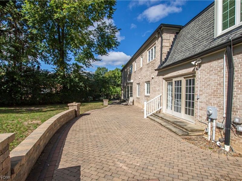 18220 Parkland Drive, Shaker Heights, OH 44122 Photo 5