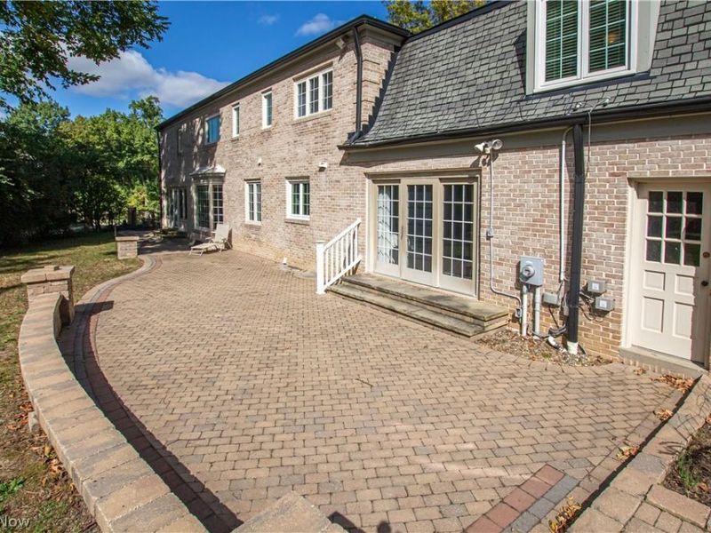 18220 Parkland Drive, Shaker Heights, OH 44122 Photo 7