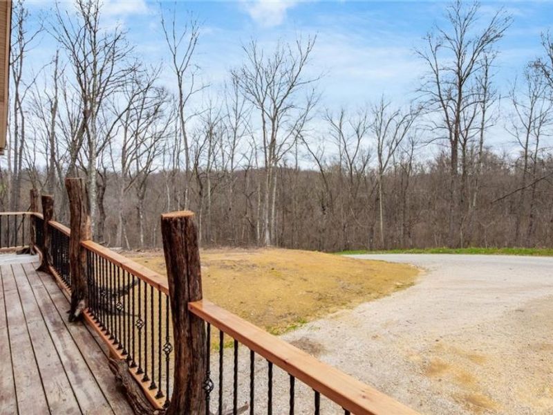 19462 Kansas Road, Salesville, OH 43778 Photo 6