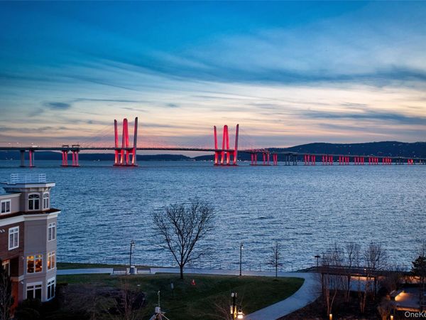 4 Lighthouse Landing, Unit 424, Sleepy Hollow, NY 10591