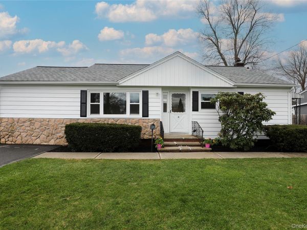 11 Mountain View Avenue , Saugerties, NY 12477