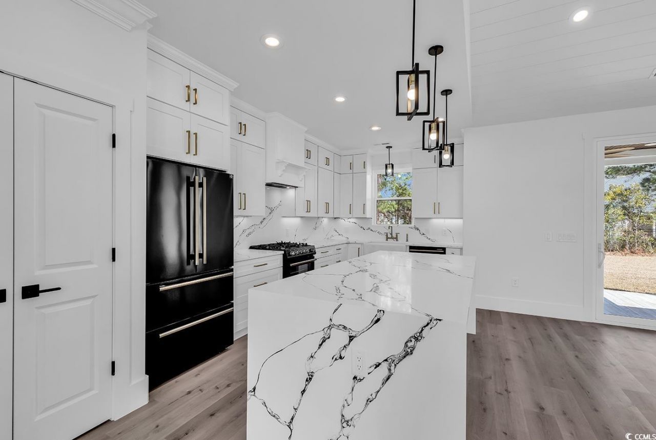 1101 Cycad Dr.  Photo 10