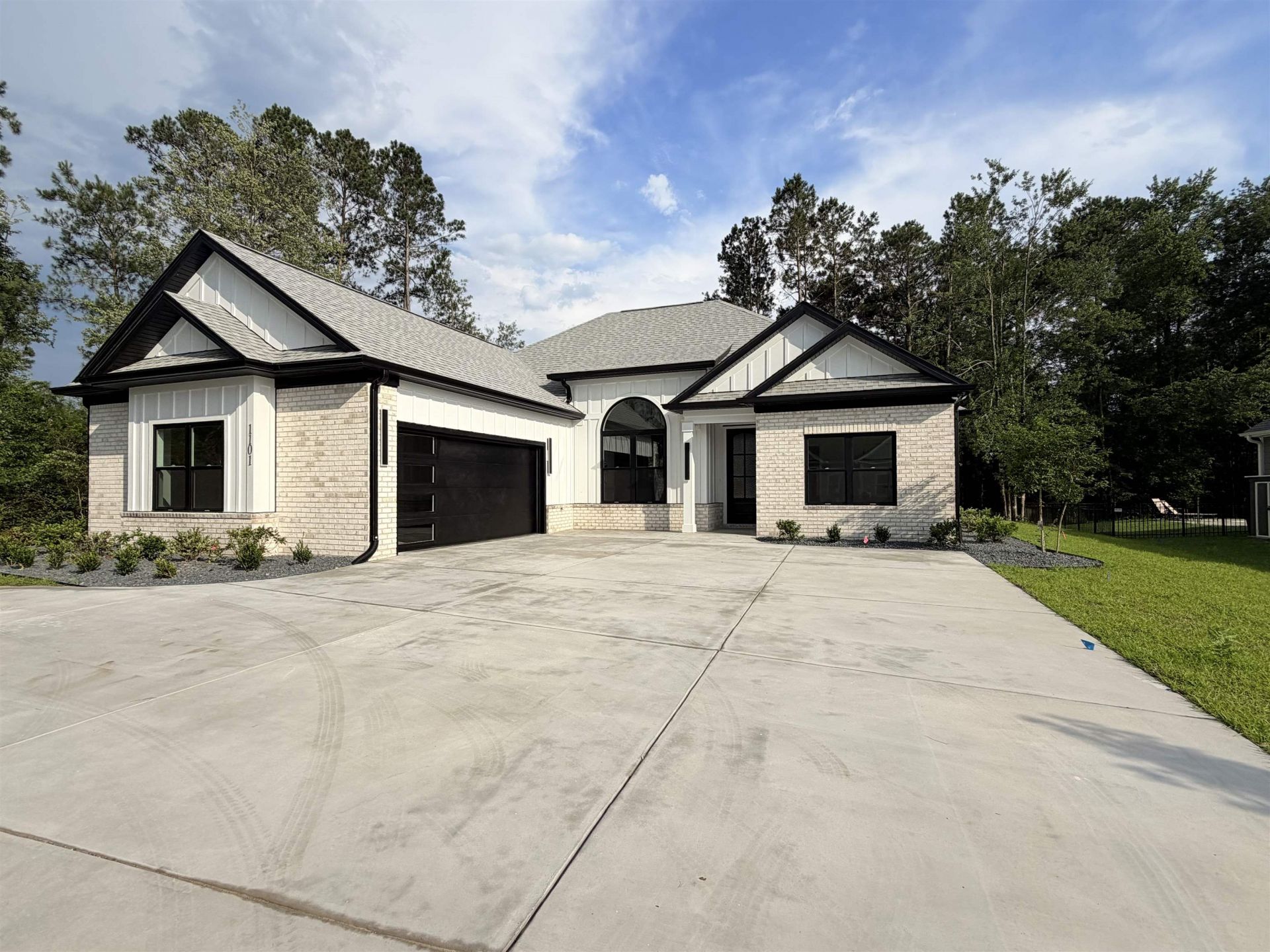 1101 Cycad Dr. Photo 4
