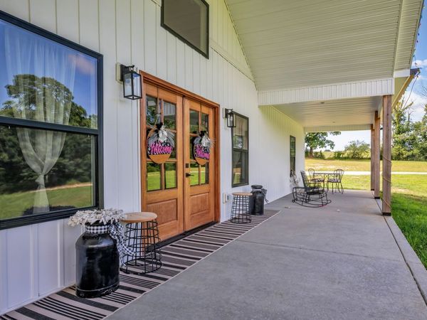 454 Gum Branch Rd, Burns, TN 37029