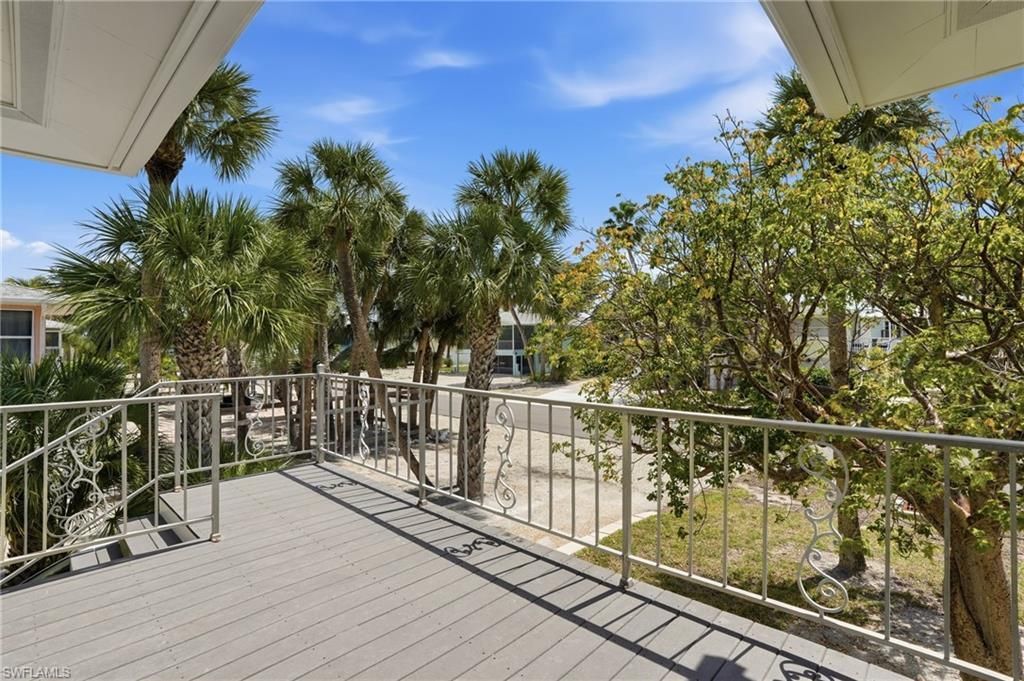 123 Andre Mar Dr, Fort Myers Beach, FL 33931 Photo