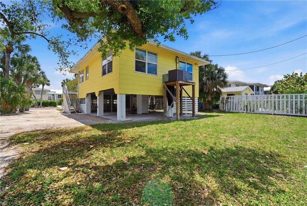 123 Andre Mar Dr, Fort Myers Beach, FL 33931 Photo