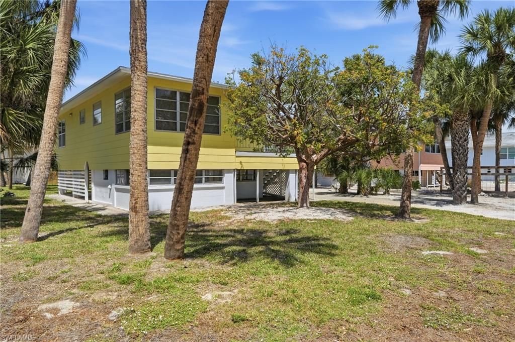 123 Andre Mar Dr, Fort Myers Beach, FL 33931 Photo