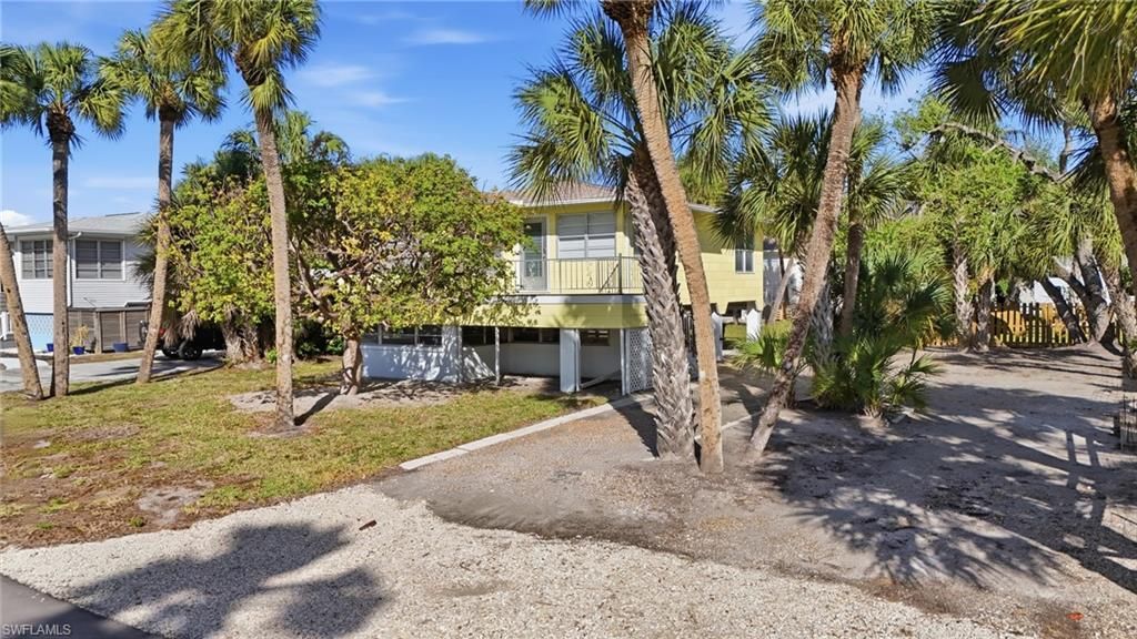 123 Andre Mar Dr, Fort Myers Beach, FL 33931 Photo